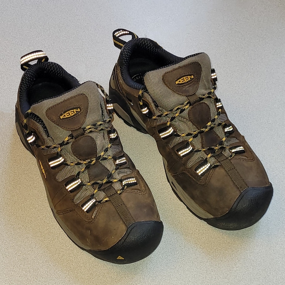 Keen Women's Metatarsal Safety Shoes